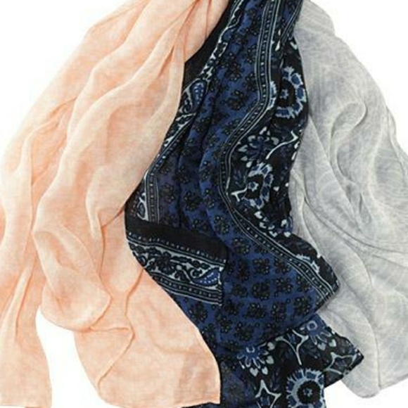 3 beautiful scarves for one price - Picture 2 of 6
